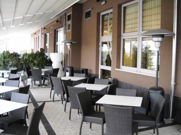 Eq Hotel Travagliato Exterior foto